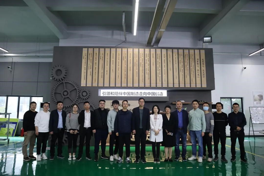 江阴祝塘镇政府、商会、青商会来新百胜集团交流